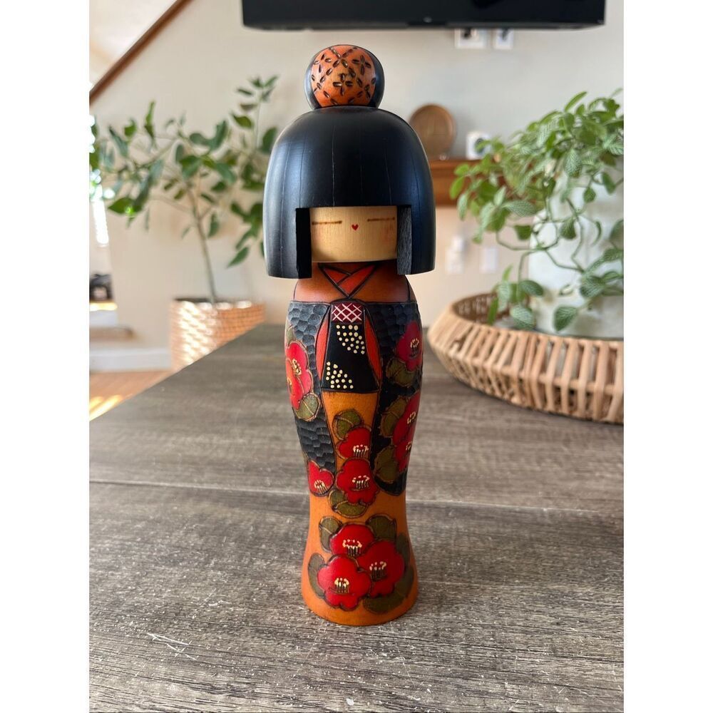 Vintage Japanese Sosaku Kokeshi doll handcrafted Kazuo Takamizawa.